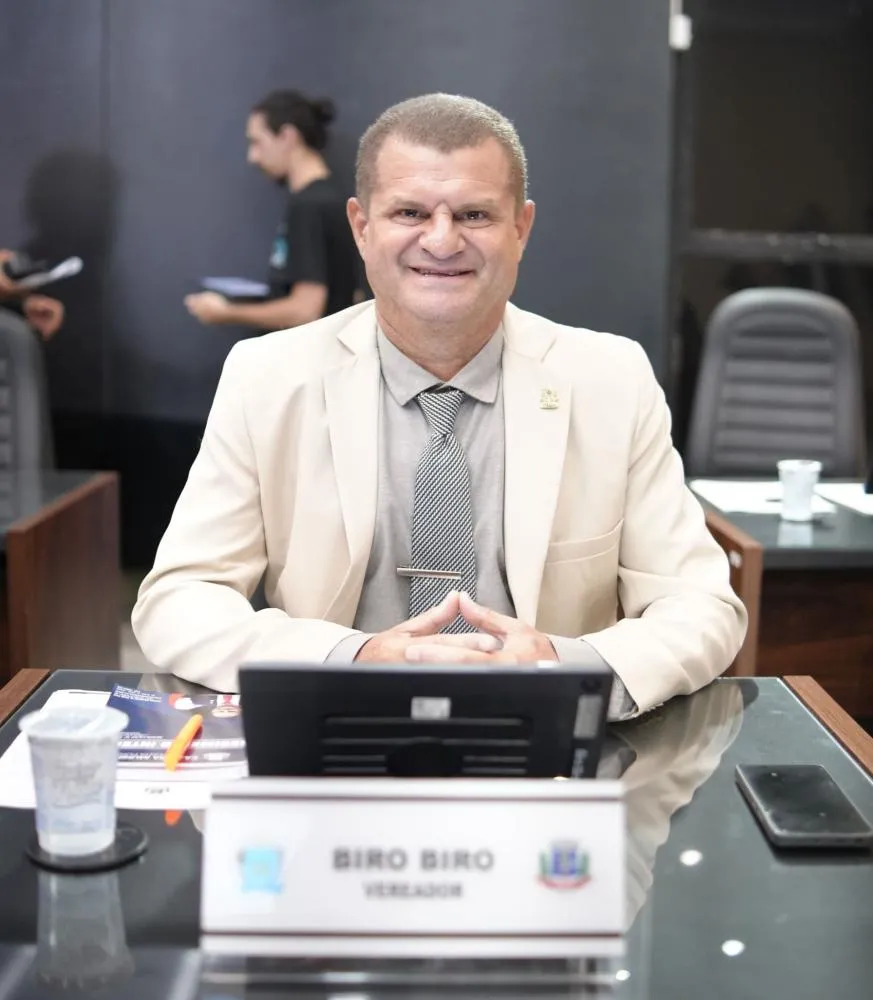 Vereador Biro Biro quer instalação de placas de sinalização em pontos importantes da cidade