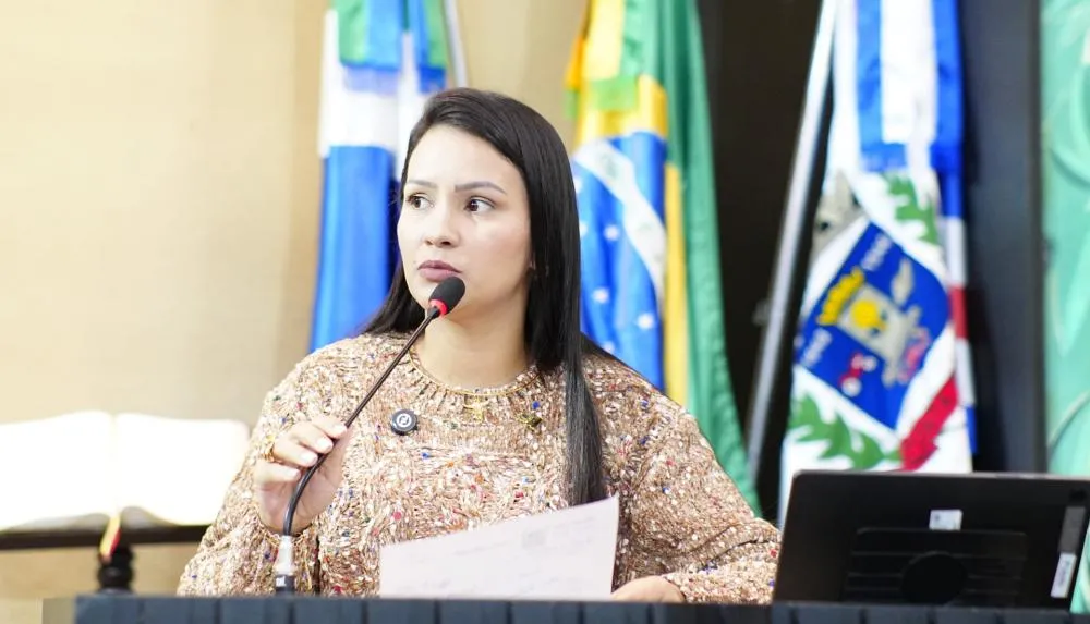 Natália Velasques solicita recuperação de estradas no Assentamento Boa Vista