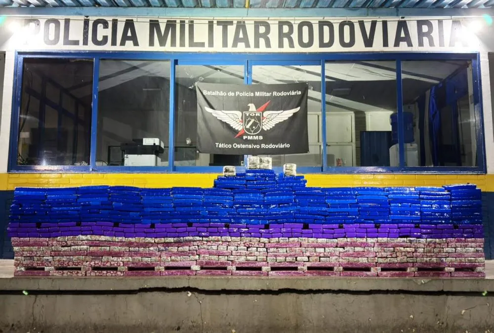 Carro e a carga ilícita foram encaminhados à Delegacia de Polícia Civil para as providências cabíveis; Foto: Divulgação/PMR