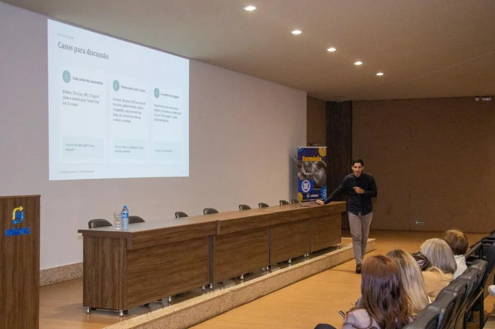 UNIGRAN debate uso racional de canetas emagrecedoras e novos desafios para a atuação farmacêutica  