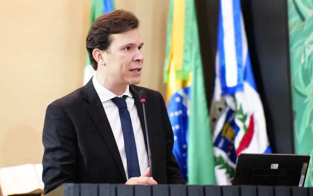 Gabriel Arce quer redutores de velocidade próximo à Escola Marly e em cruzamento no Residencial I