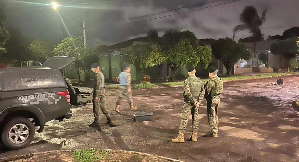 BOPE descarta explosivo em mala abandonada na calçada em Campo Grande