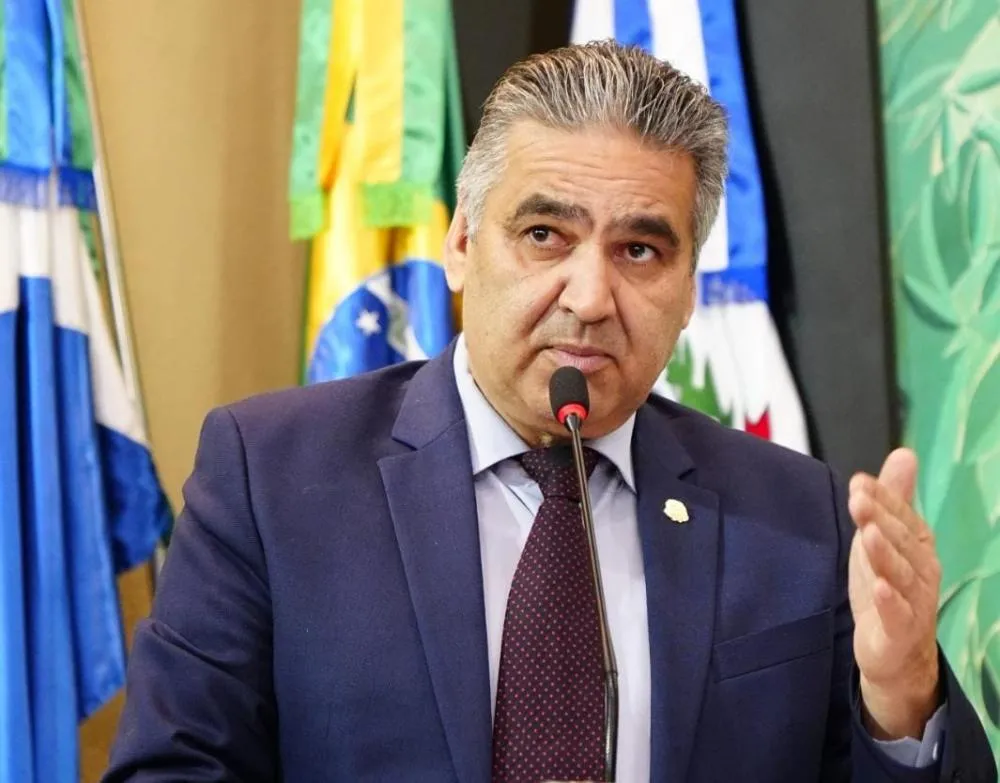 Marcelino Nunes apresenta pedidos por semáforo no Jardim Planalto e recapeamento na Vila Áurea