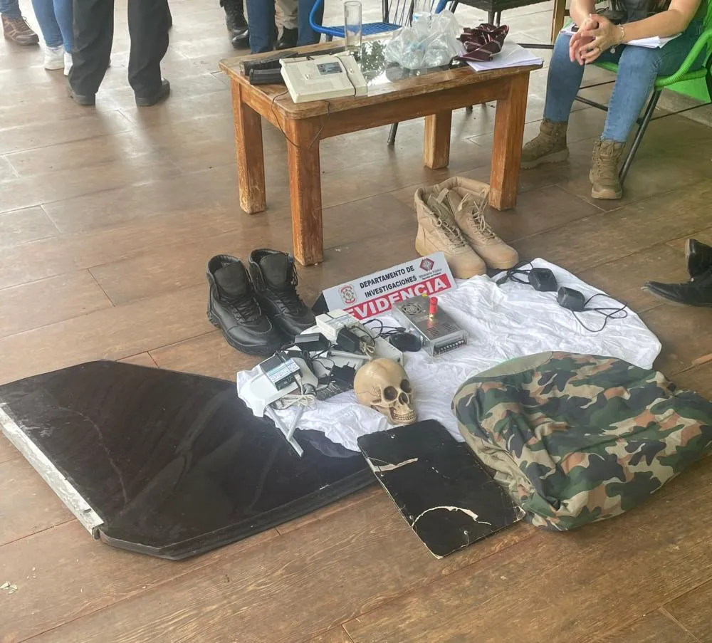 Operação na fronteira apreende munições calibre .50 e material tático em Zanja Pytã