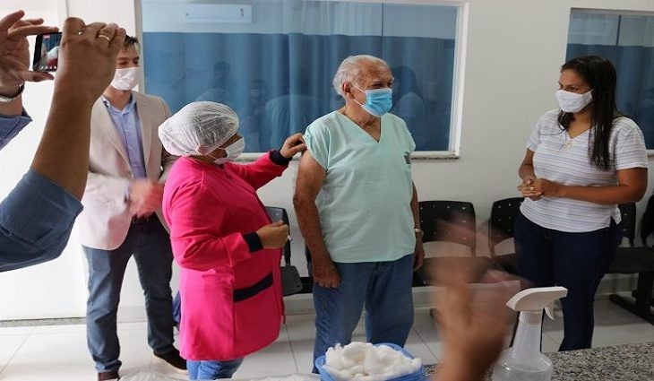 Tem início o cadastro para vacinação de idosos entre 65 e 72 anos em Ponta Porã