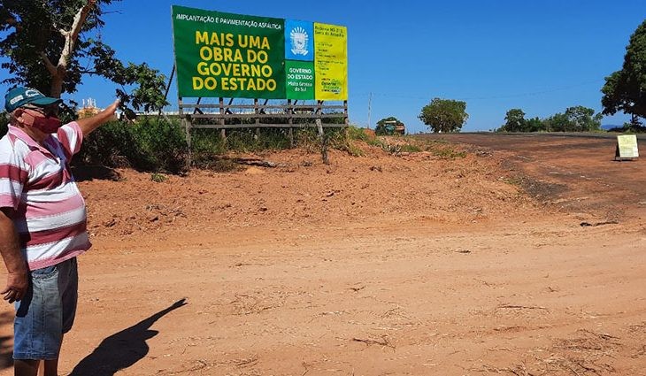 Pavimentação do trecho da Serra do Amasílio está 50% executada