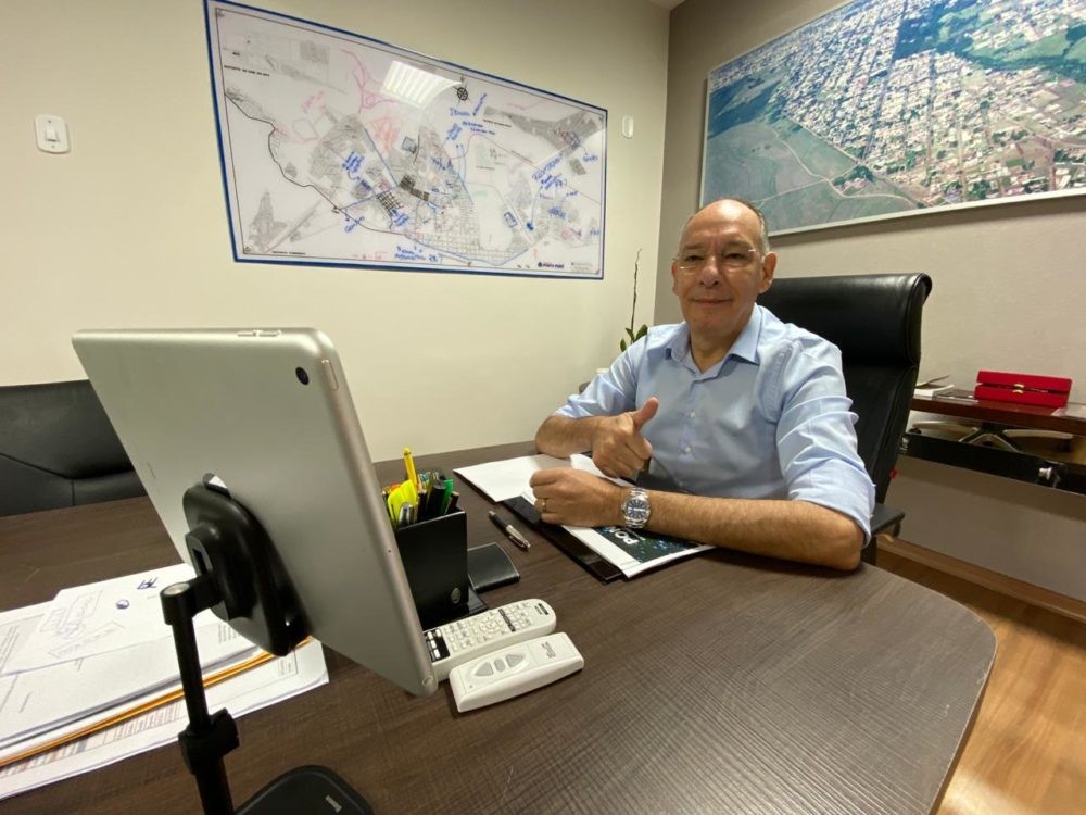 Hélio pede ao secretário estadual de Saúde mais doses de vacinas contra a Covid-19
