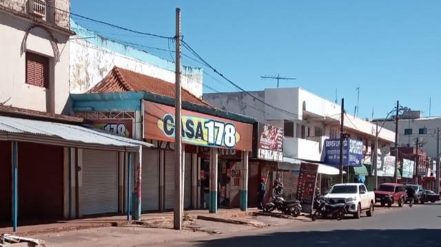 Comércio do Paraguai abre parcialmente a partir desta segunda-feira