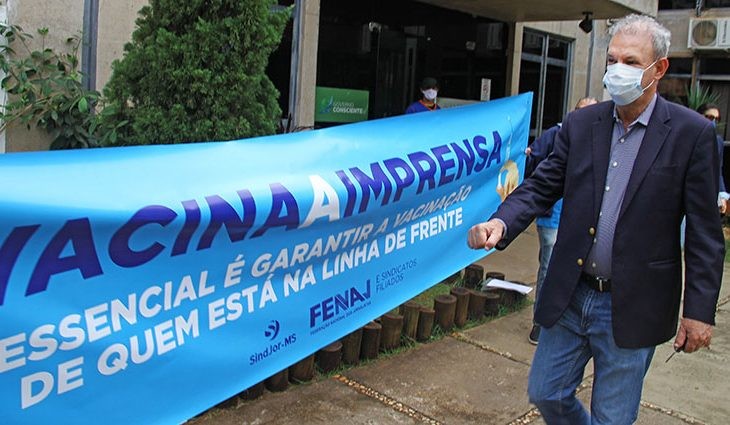 Governo autoriza vacina para comerciários bancários, jornalistas e outras categorias em todo o MS