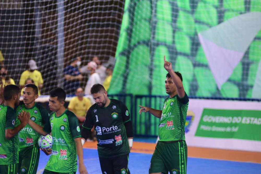 Juventude vence a primeira e Passo Fundo aplica a maior goleada