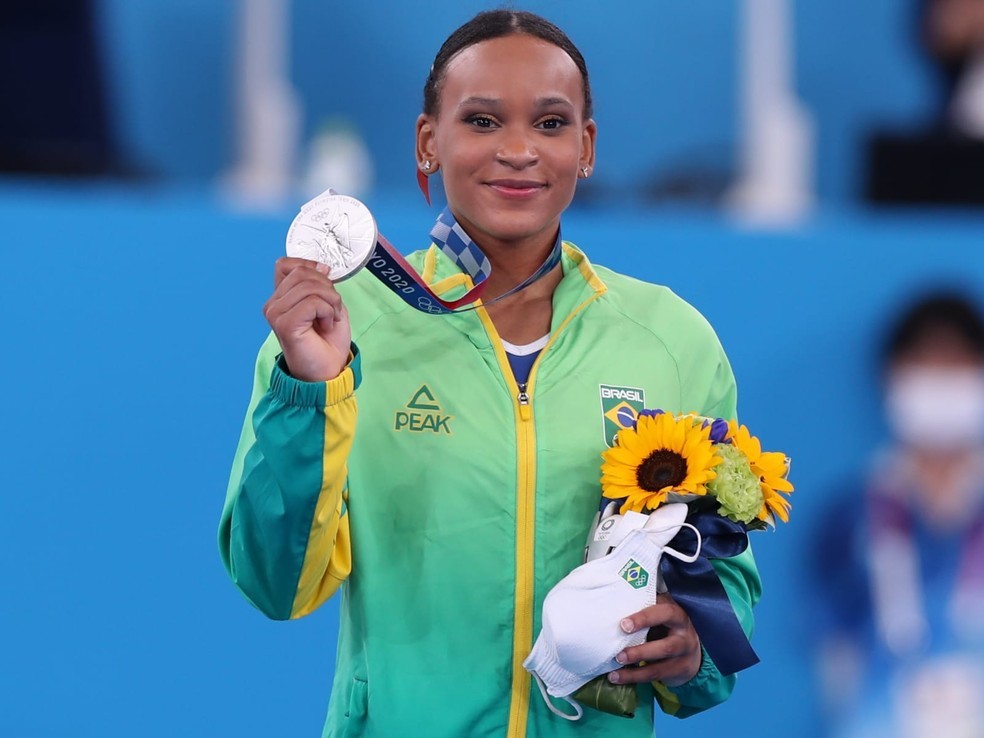 Rebeca Andrade conquista inédita prata ao BR na ginástica das Olimpíadas
