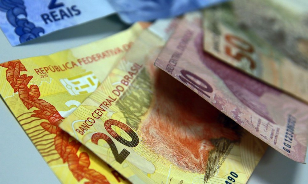 Incerteza da economia recua 3 pontos em julho, diz FGV
