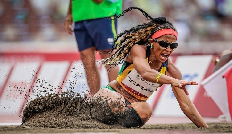 Sul-mato-grossense Silvânia Costa sagra-se bicampeã paralímpica no salto em distância