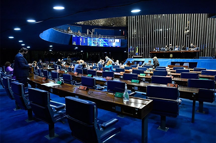 Congresso prorroga prazo de MP que cria o Auxílio Brasil