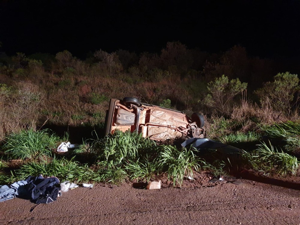 Colisão mata 1 motorista e deixa 4 feridos na MS-141