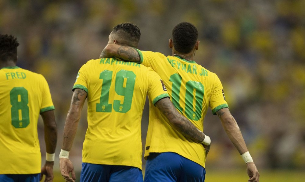 Eliminatórias: Brasil goleia Uruguai e vence por 4 a1
