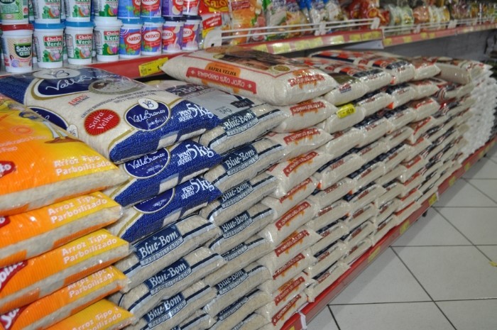 Açúcar e arroz se aproximam dos R$ 20 em Ponta Porã