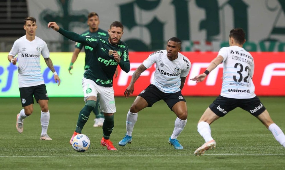 Grêmio recebe Palmeiras em Porto Alegre pelo Brasileiro