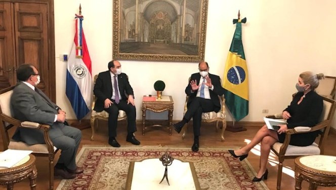 Autoridades se reúnem em Assunção para discutir a abertura comercial da fronteira