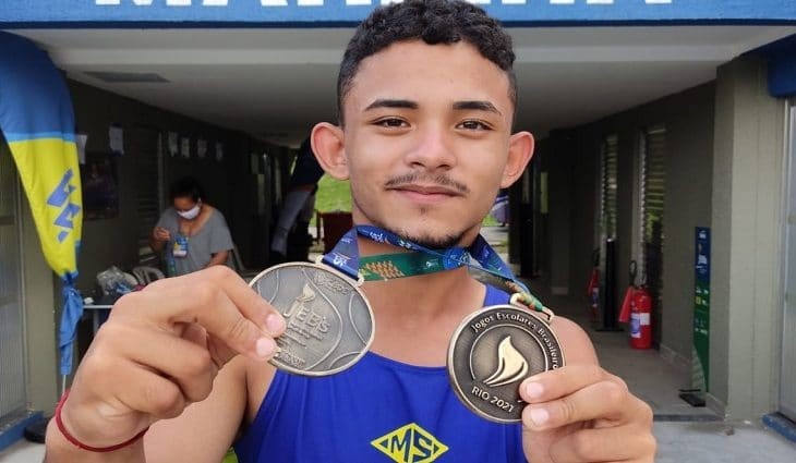 Atleta de Ponta Porã chega ao ouro duplo no atletismo