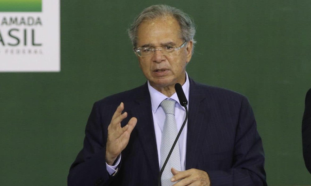 Auxílio Brasil: ministro diz que não há fonte permanente de custeio