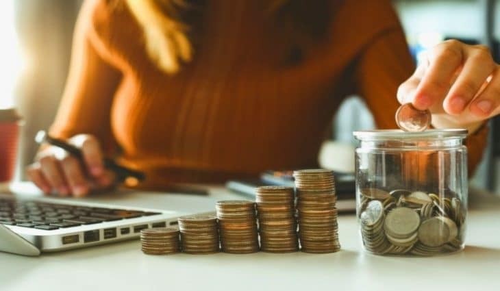 Núcleo do Procon ajuda pessoas endividadas a negociar e organizar finanças