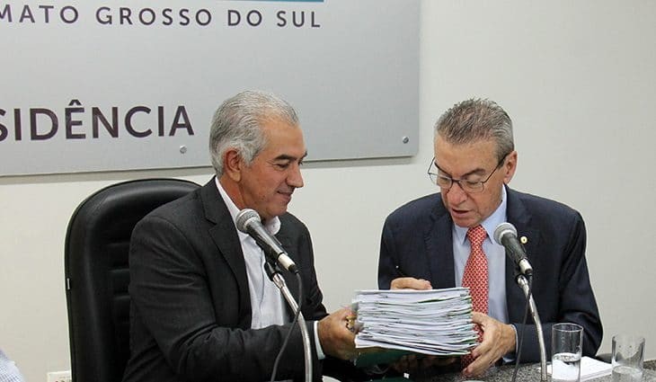 Reinaldo Azambuja anuncia reajuste geral de 10% para servidores de Mato Grosso do Sul