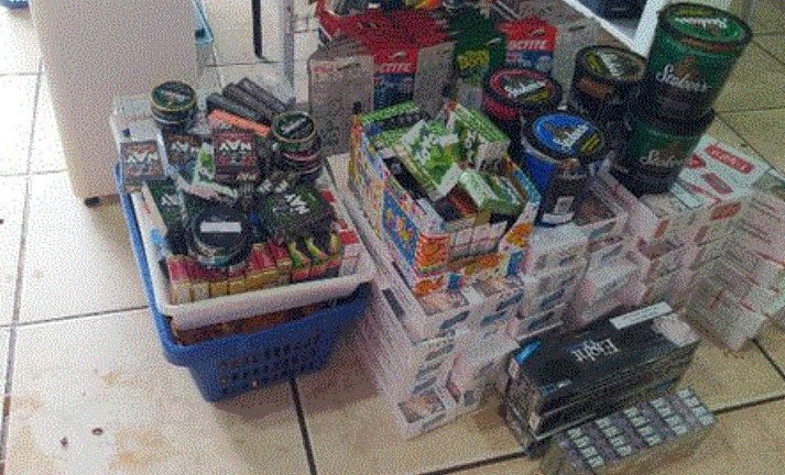 Procon apreende produtos ilegais em mercado do interior