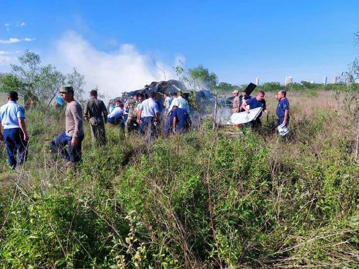 Helicóptero da Força Aérea paraguaia cai durante treinamento